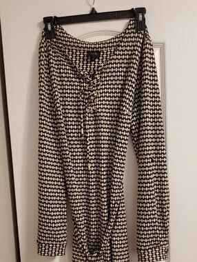 ILE New York Black & Cream Tie-Neck Geometric Dress